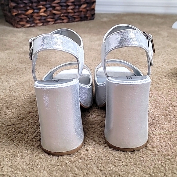 Woman's Soda Launch Silver Shimmer Open Toe Platform Chunky Heeled Sandals - Picture 4 of 7